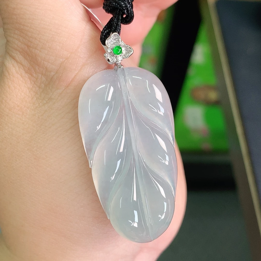 翡翠颈饰18K金镶嵌冰胶大叶子