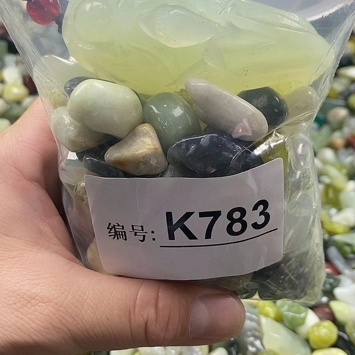 岫玉鱼缸石未镶嵌