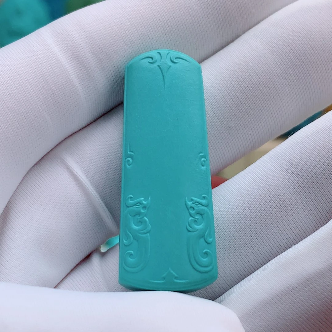 绿松石未镶嵌挂件