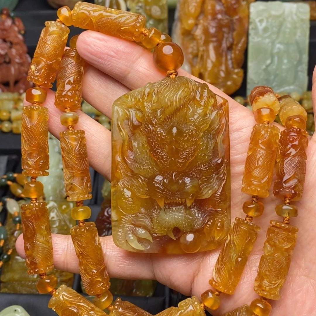 蛇纹石玉未镶嵌颈饰