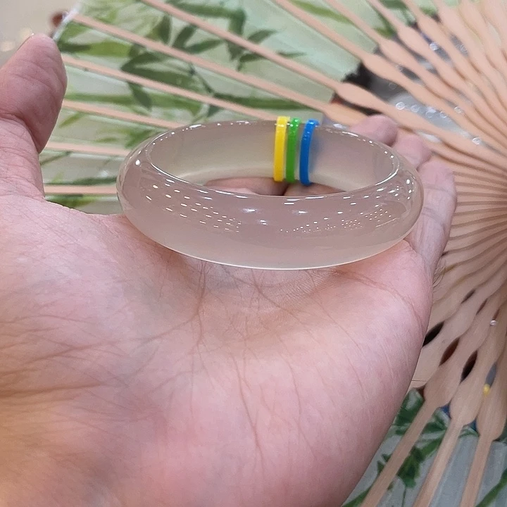 青***~玛瑙/玉髓手镯未镶嵌
