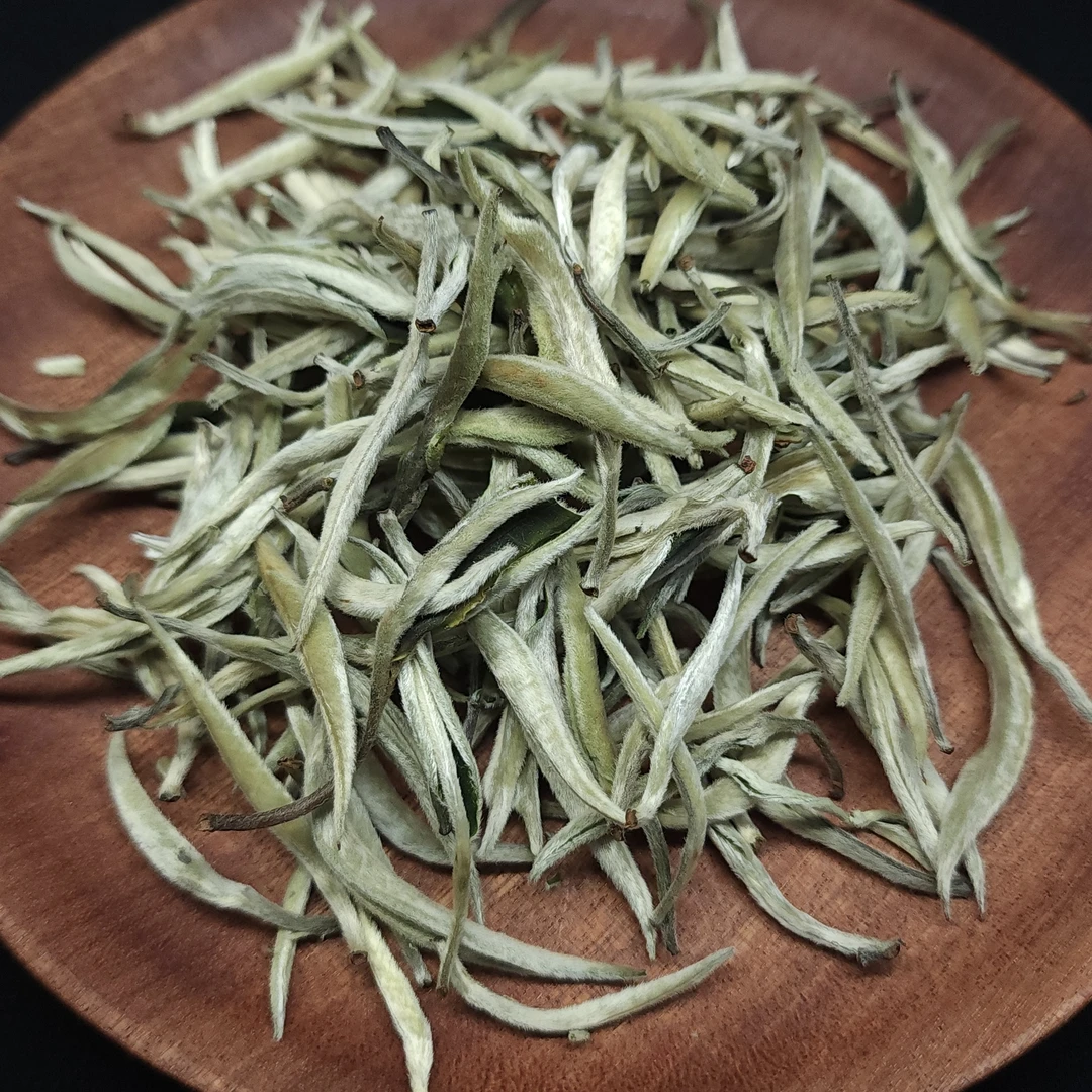 100克【月下逢白毫银针礼盒装】云南茶普洱茶区高山白茶高甜