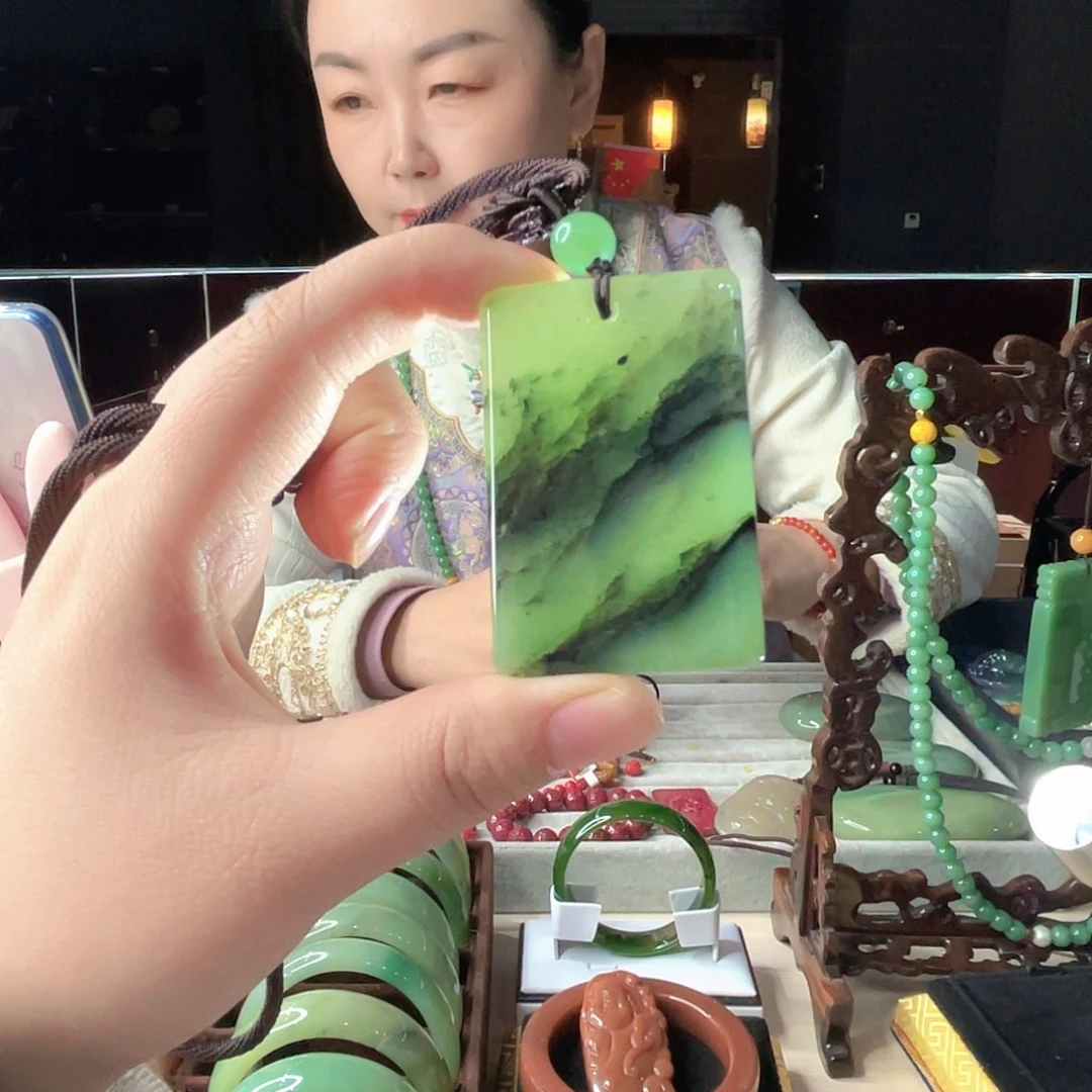 密玉（石英质玉）未镶嵌颈饰