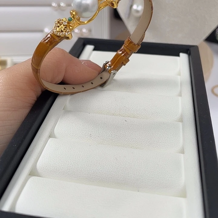 施***卫海水珍珠手镯银S925镶嵌