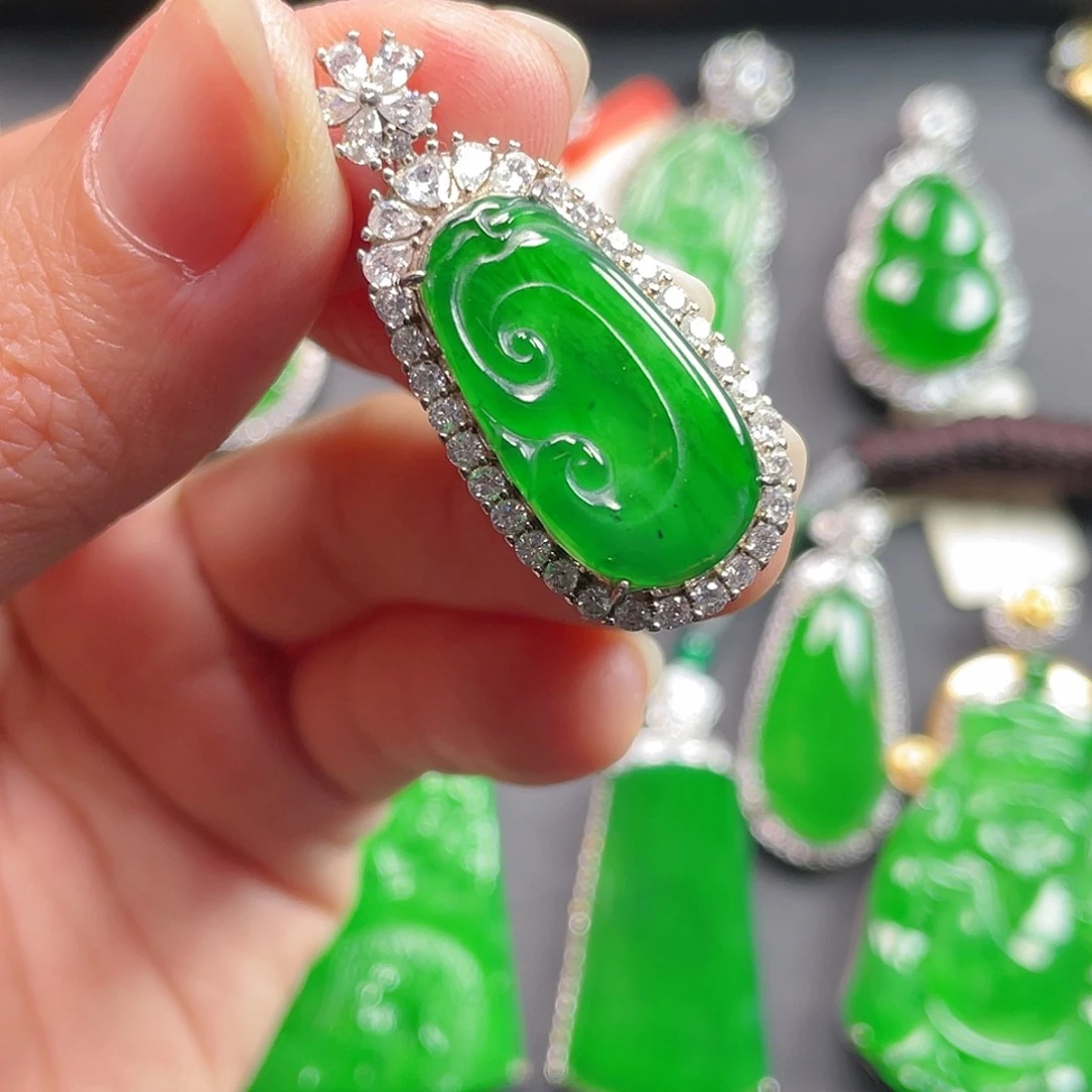 吊坠(不含链)未镶嵌翡翠