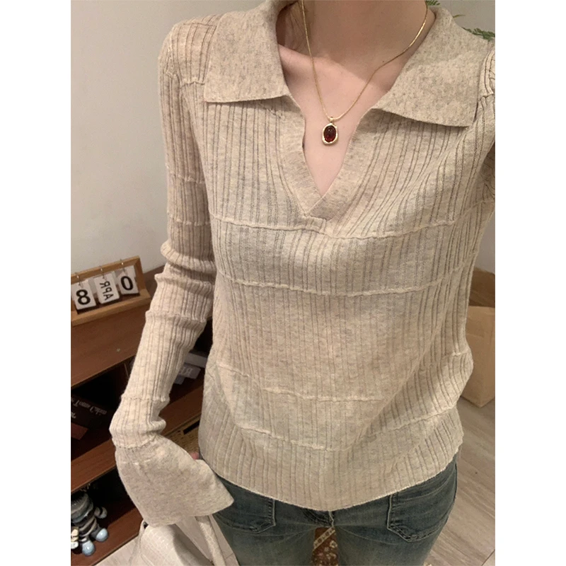 【现货】翻领喇叭袖V领针织衫女秋季新款修身显瘦简约百搭小众上衣