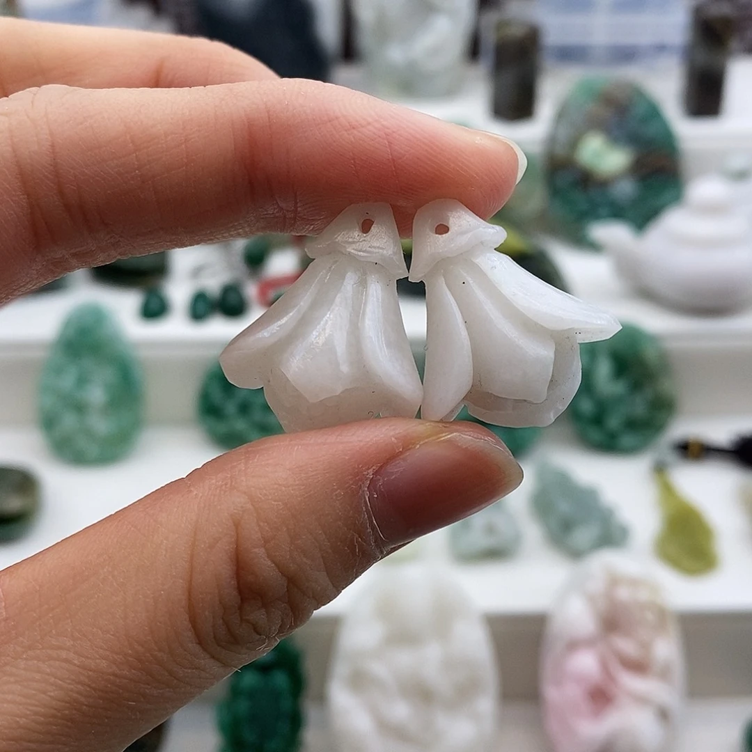 独山玉未镶嵌颈饰