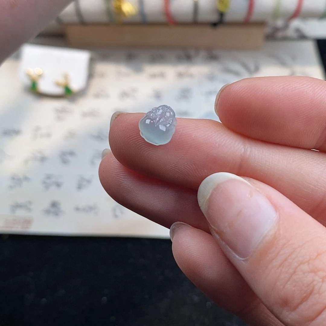 翡翠颈饰未镶嵌天然翡翠