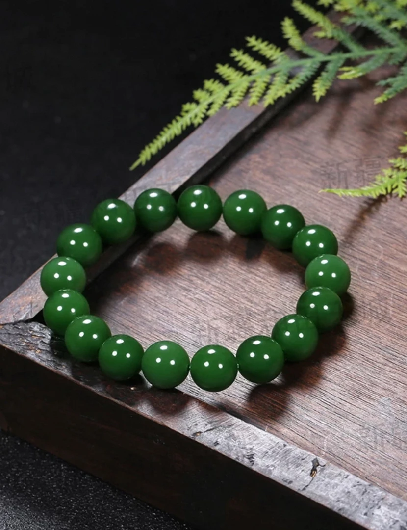 收藏7号坑俄料碧玉手串12mm单圈无瑕疵毕业级别菠菜绿老坑手链