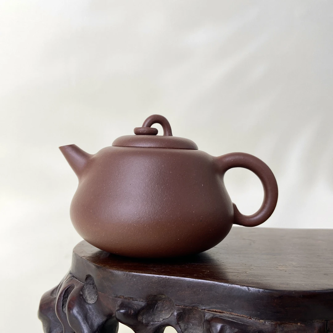 宜兴手工紫砂陶 （吴春香）茶壶GS4176-12