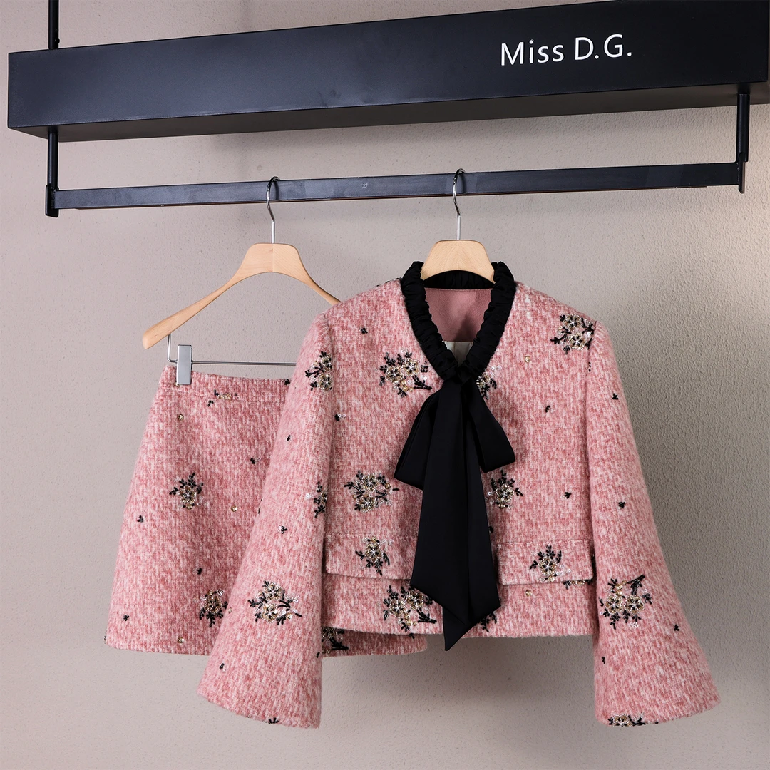 MissD.G.冬季气质减龄羊毛羽绒小香风外套长裙短裙套装XH-J427