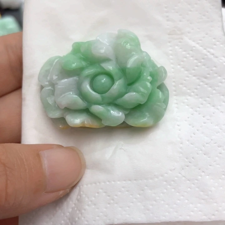 【闪购商品】翡翠颈饰未镶嵌天然翡翠
