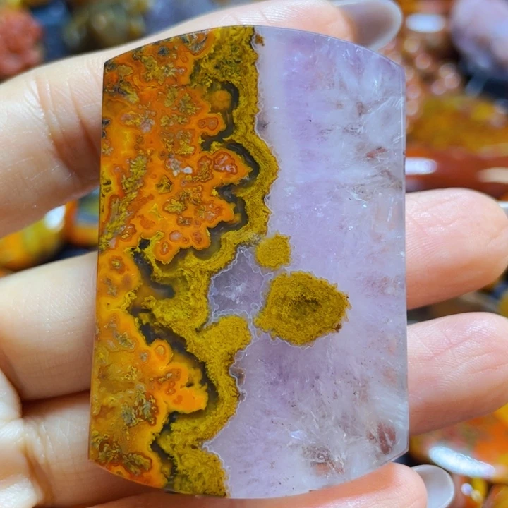 玛瑙/玉髓战国红吊坠未镶嵌