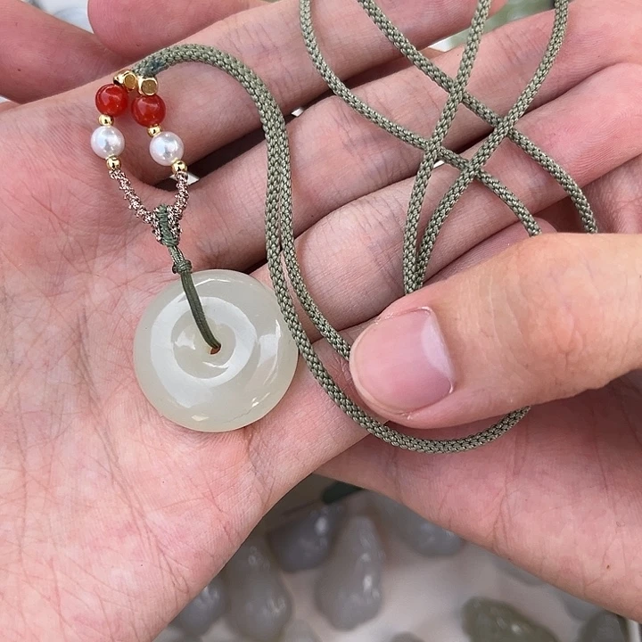 和田玉未镶嵌吊坠(不含链)