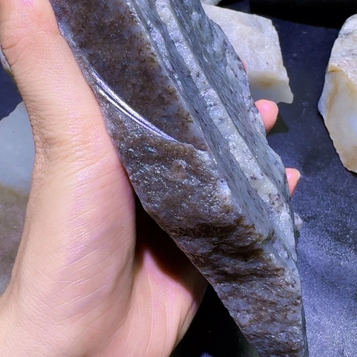 和田玉未镶嵌珠宝半成品