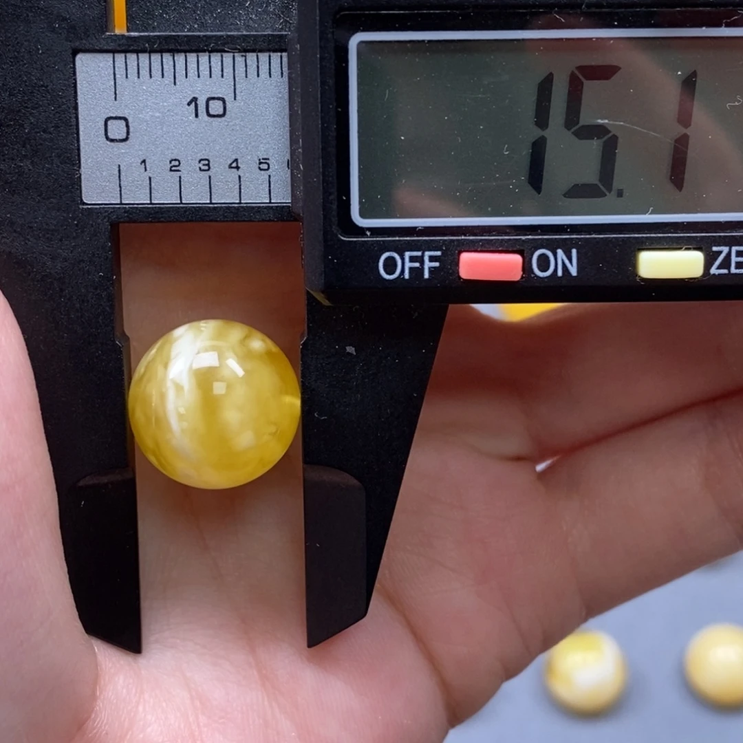 裸石琥珀未镶嵌纯天然