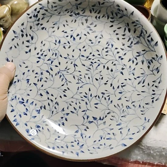 瓷片五厂，七厂，瓷器摆件，瓷片！都有微瑕疵。直经26厘米！