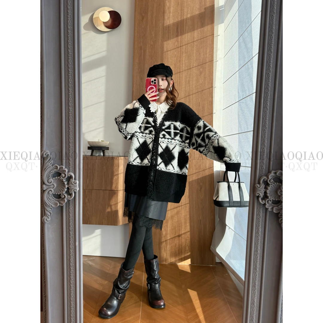 谢荞荞「英伦画刊」100绵羊毛秋冬款拼色流苏设计针织开衫毛衣外套