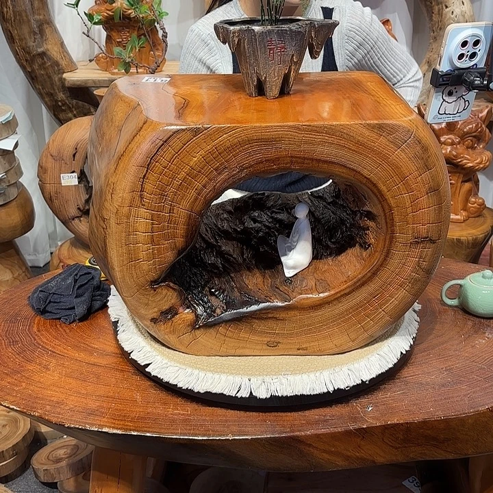 香樟木香樟木根雕凳子一物一拍编号811长40宽32高35