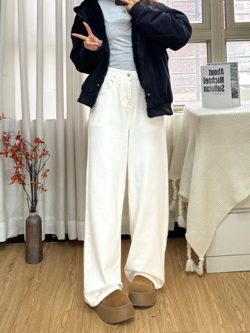 #大码白色高腰阔腿牛仔裤女宽松秋冬新款高端直筒裤子女