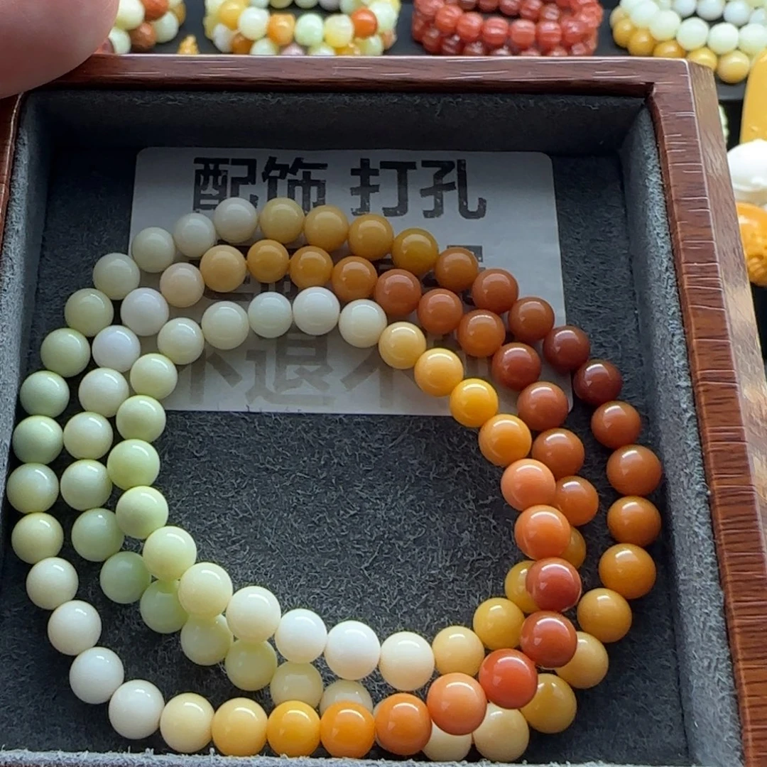 未镶嵌手串石英质玉（缅黄）