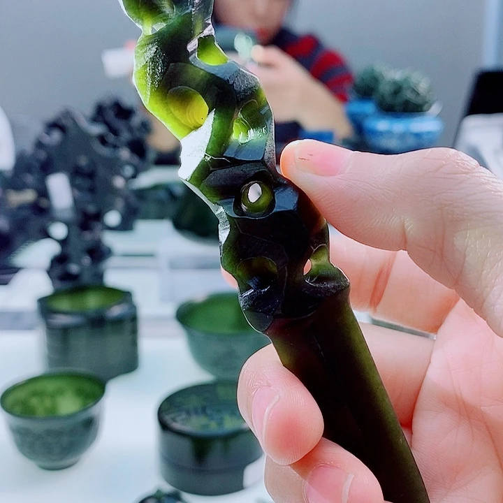 和田玉（青玉）未镶嵌把件