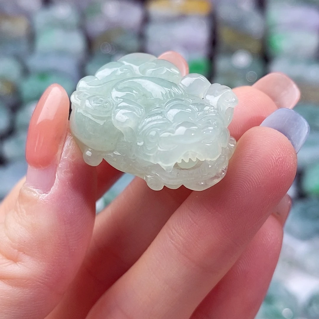 颈饰未镶嵌翡翠天然