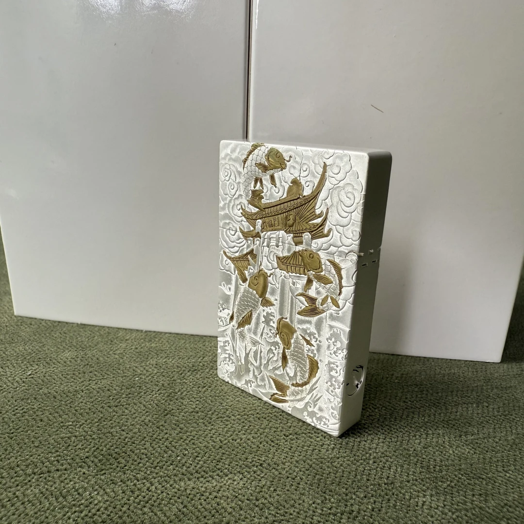 帕伽尼  镀银鎏金 双色  鱼跃龙门  一体机打火机