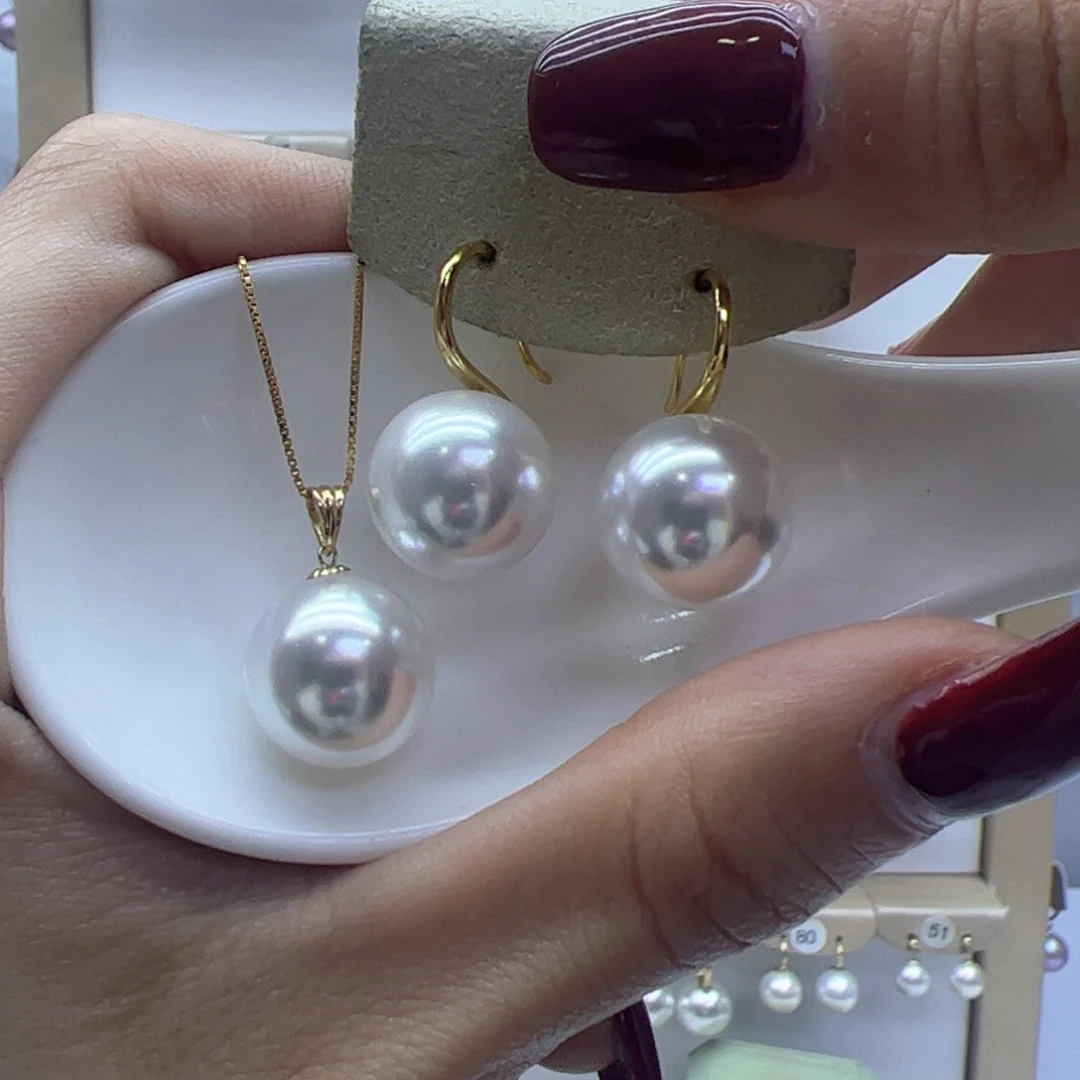 淡水珍珠吊坠(赠链)18K金镶嵌