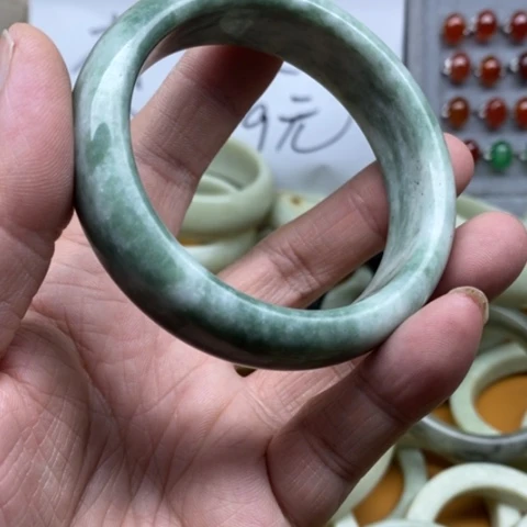 未镶嵌蛇纹石玉手镯西*?