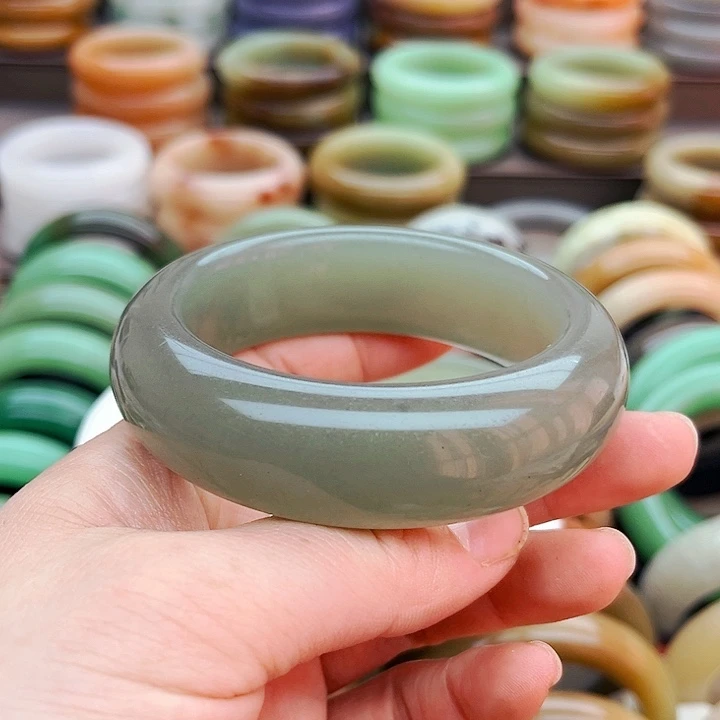 未镶嵌手镯（圆镯）石英质玉欧*酱