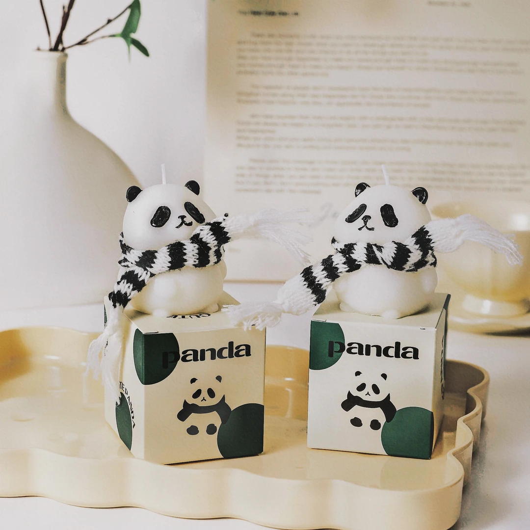 小熊猫香薰蜡烛伴手礼物可爱摆件卧室氛围感送礼女生情侣室内萌系