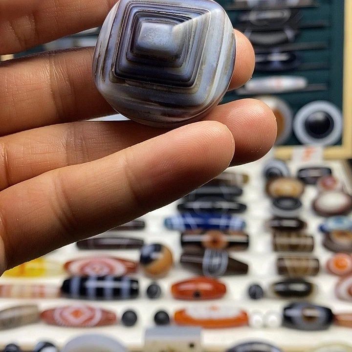 未镶嵌颈饰玛瑙/玉髓