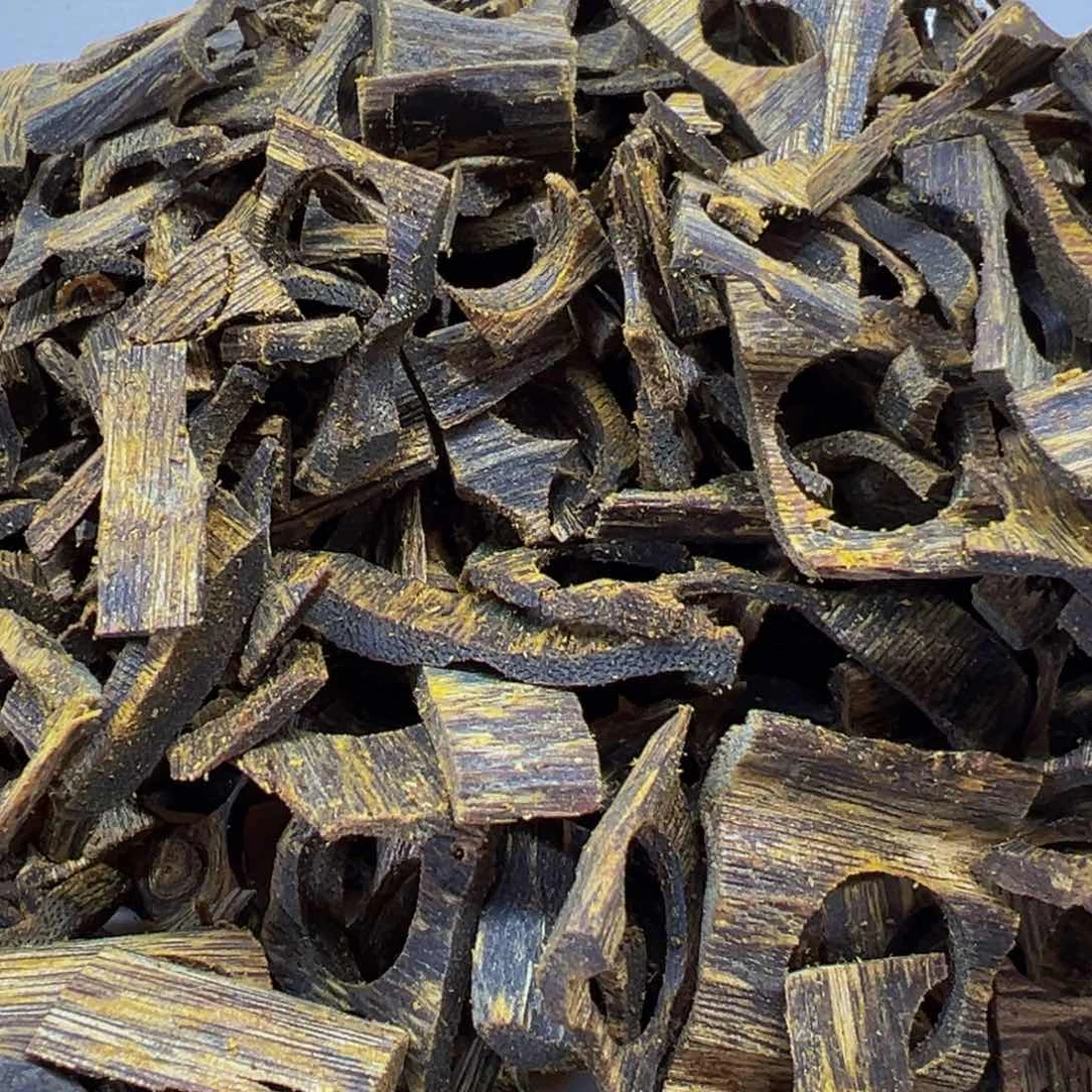 沉香碎屑沉香国*绿奇楠沉香高端片片珠开珠料198克