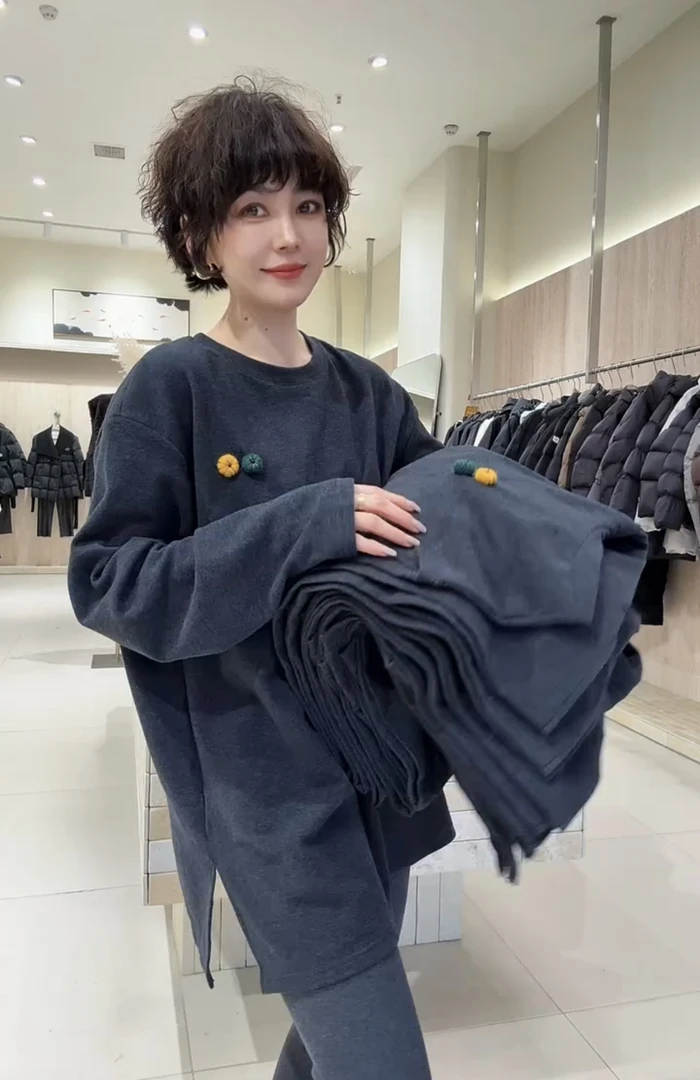 2025秋季新款韩版洋气百搭休闲中长款T恤时尚宽松纯色圆领上衣女