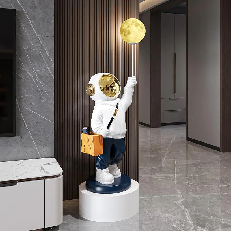 大型太空人宇航员灯客厅摆件落地网红电视柜轻奢高档乔迁新居礼品