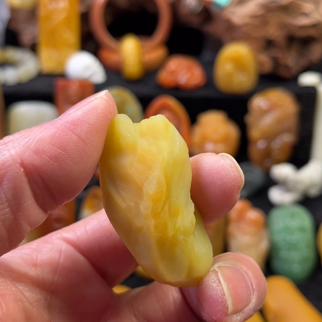 星***丶石英质玉未镶嵌原石