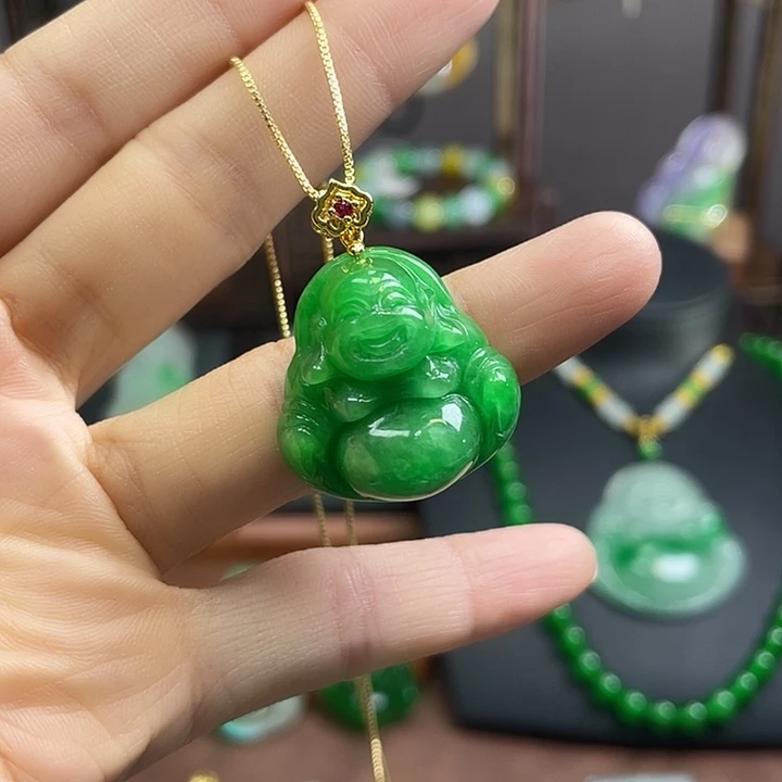 翡翠未镶嵌吊坠(赠链)