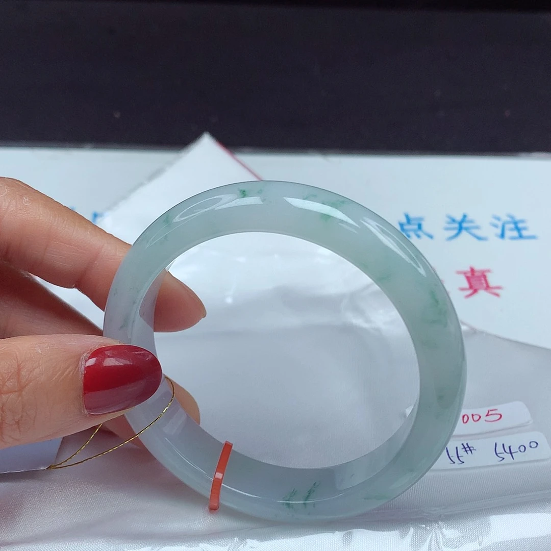 翡翠手镯未镶嵌55圈1005