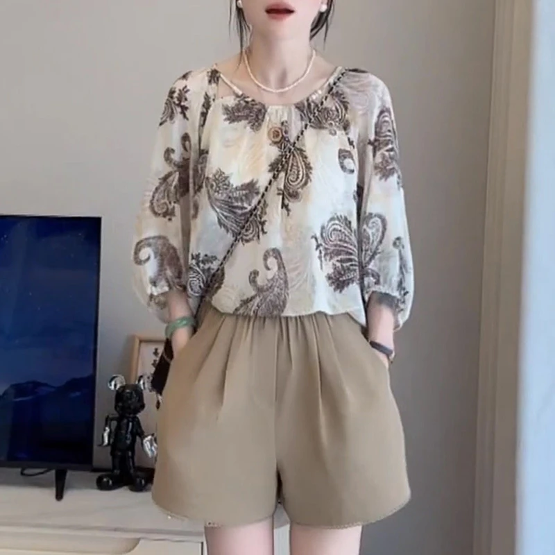 网红流行套装女2025夏季新款锁骨钉珠系带上衣纯色休闲短裤两件套