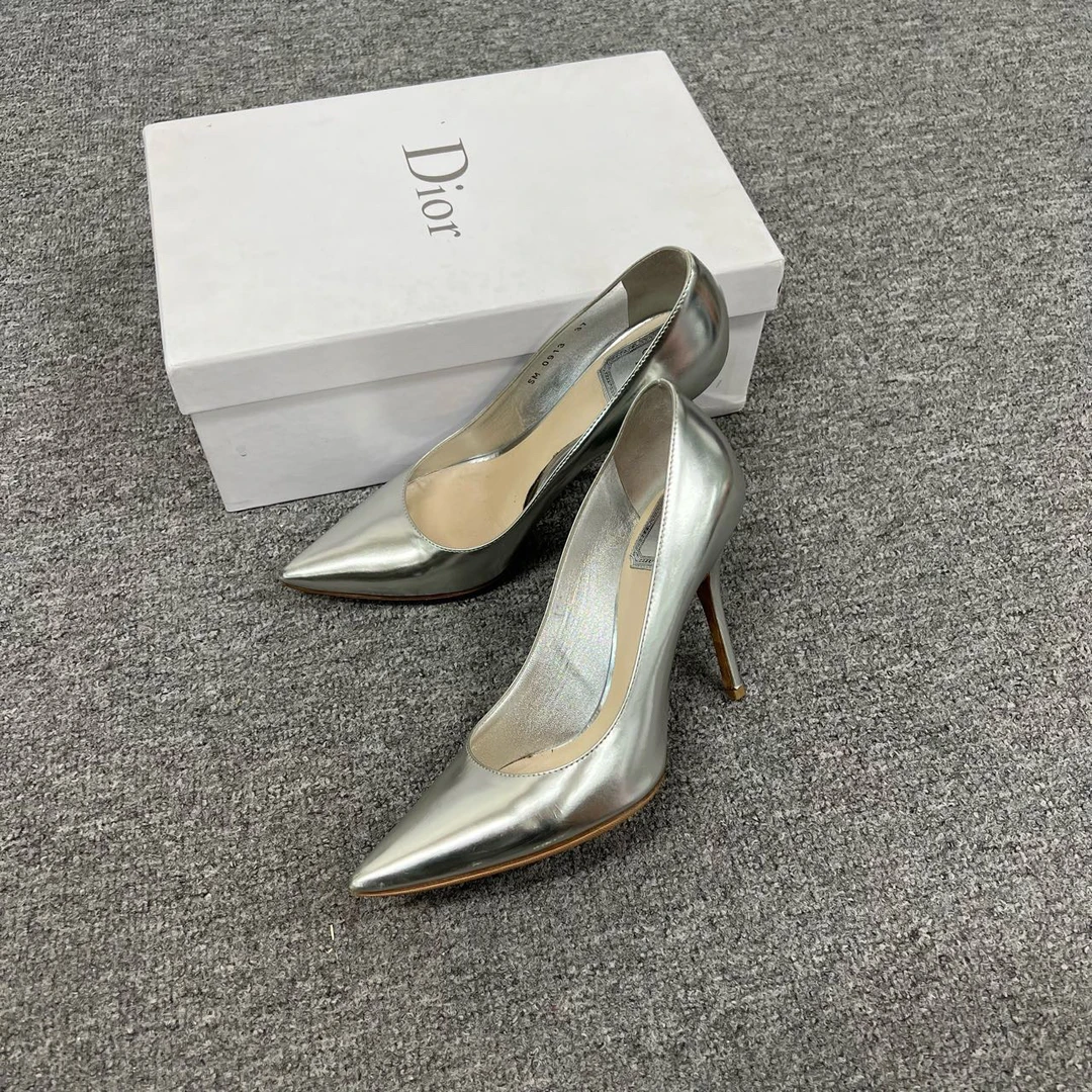 95新 DIOR/迪奥 银色 高跟鞋 尖头 37码