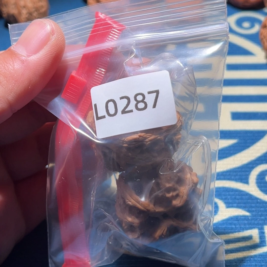 文玩核桃吊坠五****白苹果