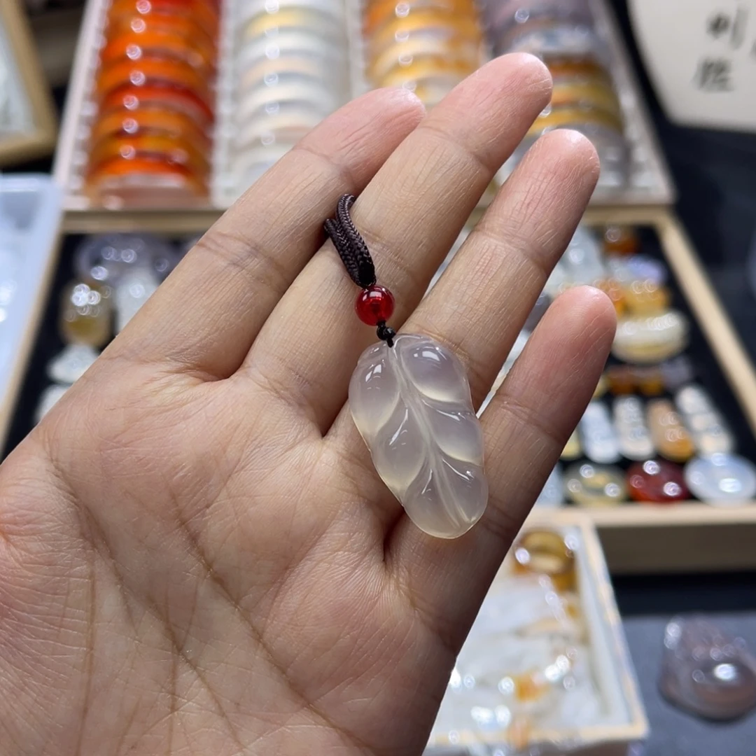 玛瑙/玉髓未镶嵌颈饰