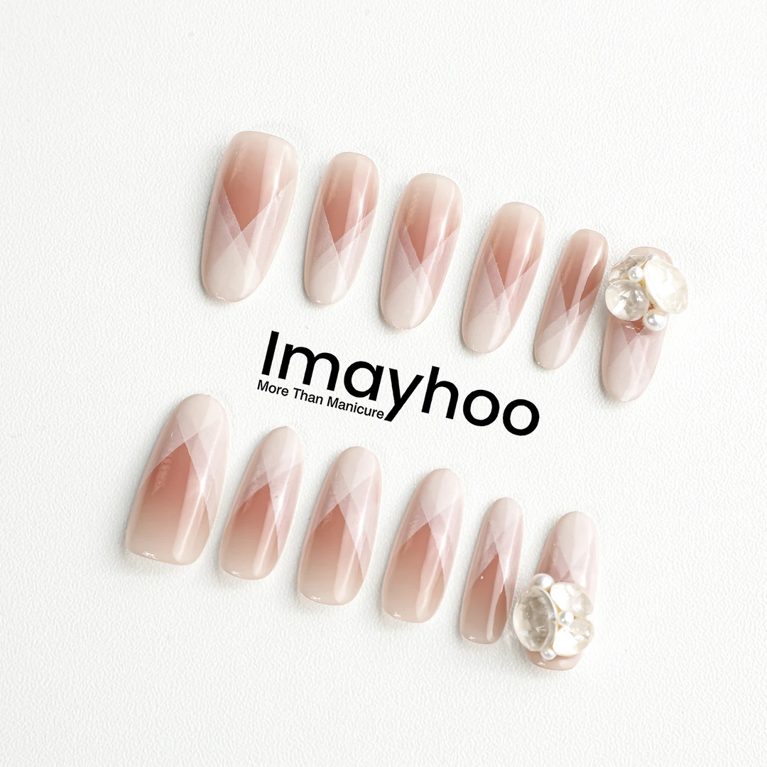 Imayhoo纯手工高定穿戴甲【腮红】柔粉法式飘带搭配爆闪大钻