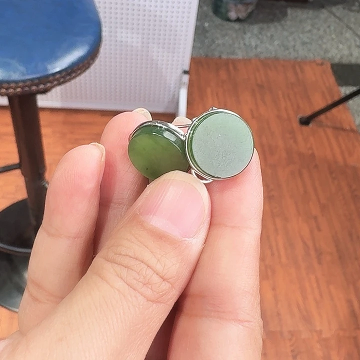 和田玉未镶嵌耳饰