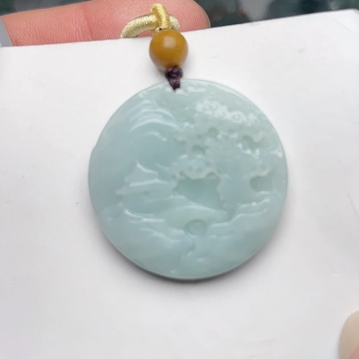 翡翠颈饰未镶嵌山水牌