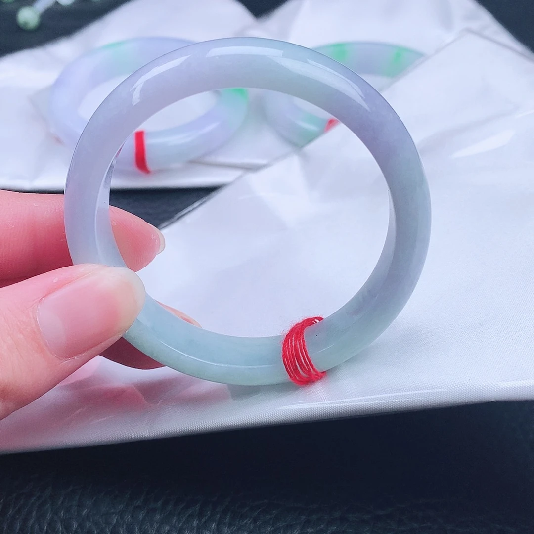 翡翠未镶嵌手镯。。。