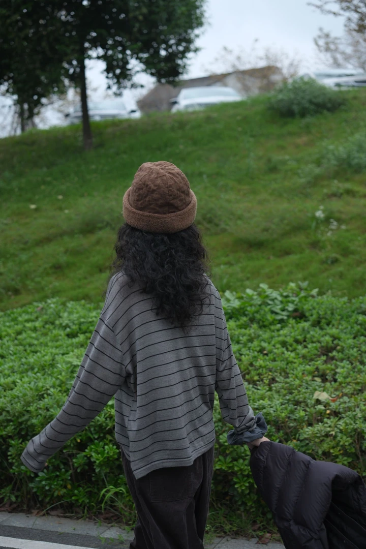 小璞「条纹细羊毛T恤」休闲，宽松，柔软。