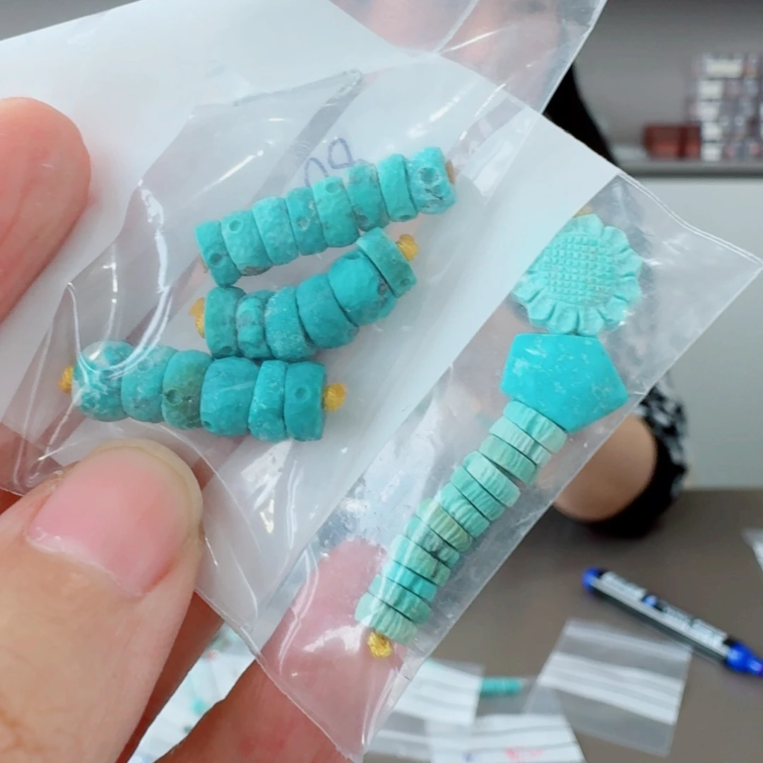 未镶嵌绿松石珠宝奇石