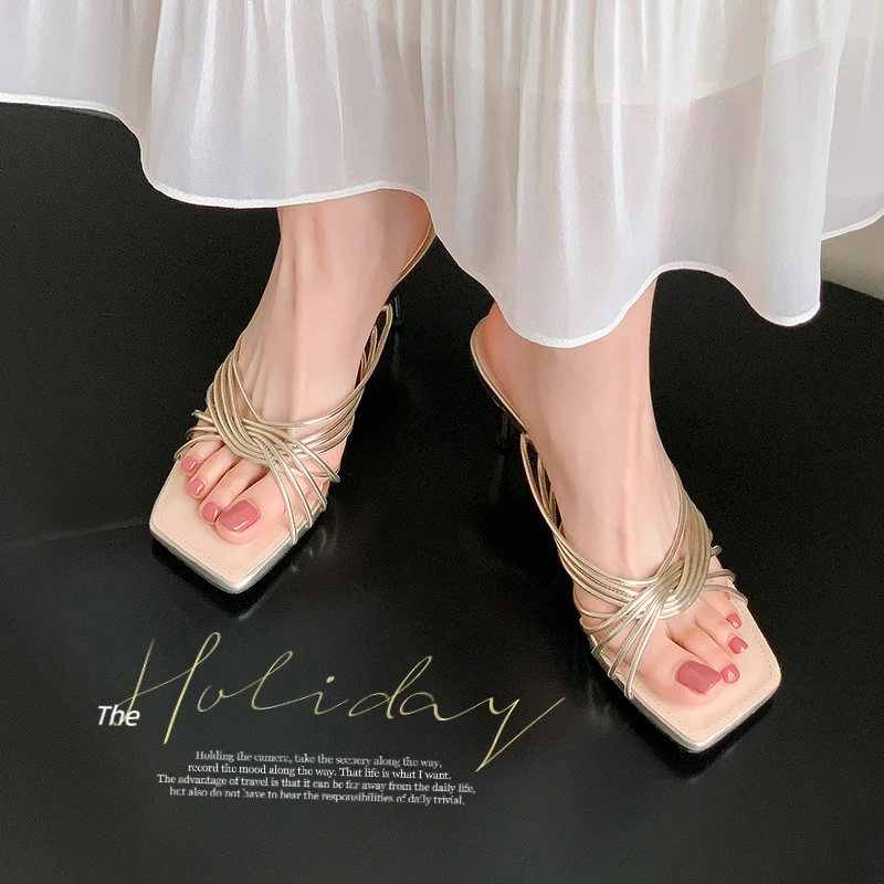 马德里漫步~2025新款细带凉拖鞋女夏外穿不累脚法式金色高跟凉鞋